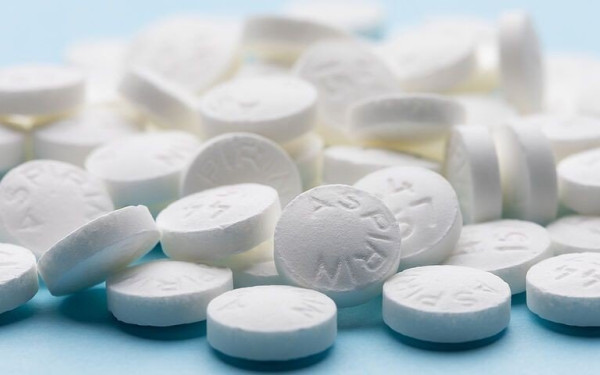 Η τακτική λήψη ασπιρίνης μειώνει τον κίνδυνο για καρκίνο του παχέος εντέρου