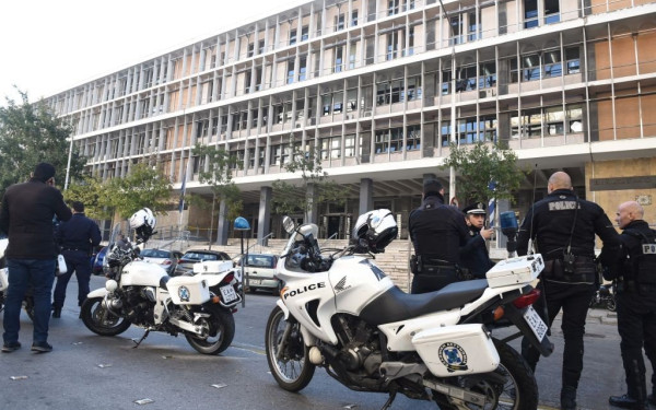 Θεσσαλονίκη; Τηλεφώνημα - φάρσα για εκρηκτικό μηχανισμό στα δικαστήρια