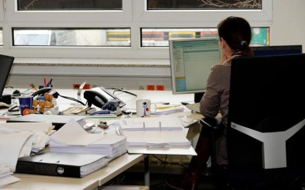 ΓΣΕΕ: Πώς αμείβονται οι εργαζόμενοι του ιδιωτικού τομέα τις αργίες των εορτών