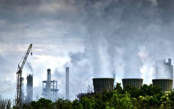 Το Ευρωκοινοβούλιο έθεσε αυστηρότερα όρια για την ατμοσφαιρική ρύπανση