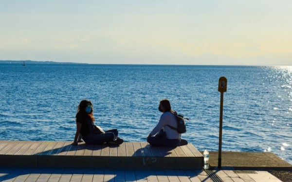 Καιρός: Στις κάλπες με καλοκαιρινή διάθεση - Θα αγγίξει τους 30 βαθμούς ο υδράργυρος
