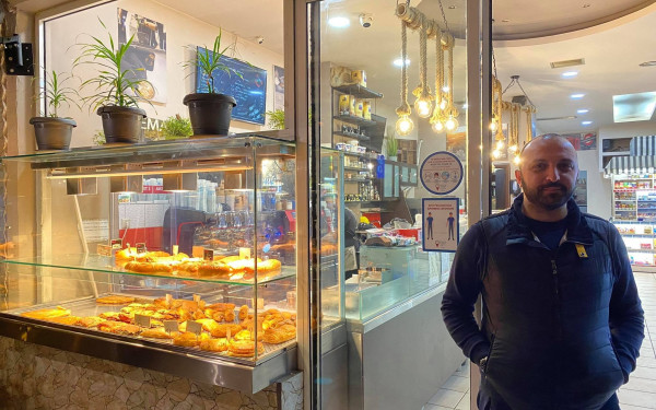 ΣΥΡΙΖΑ: Εργαζόμενοι και επιχειρηματίες της εστίασης, δεν έχουν απέναντί τους κυβέρνηση, αλλά περιφερόμενο θίασο