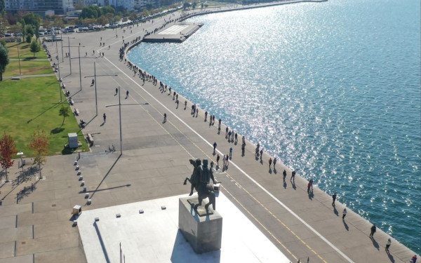 Τοπικό lockdown σε Θεσσαλονίκη και Σέρρες από αύριο - Επιστρέφουν τα sms (Bίντεο)