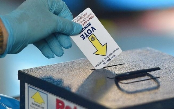 ΗΠΑ -εκλογές: 238 εκλεκτορικές ψήφοι στον Μπάιντεν, 213 στον Τραμπ