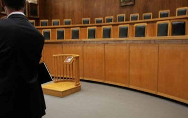 Συγκέντρωση διαμαρτυρίας και τρίωρη αποχή σήμερα οι δικηγόροι