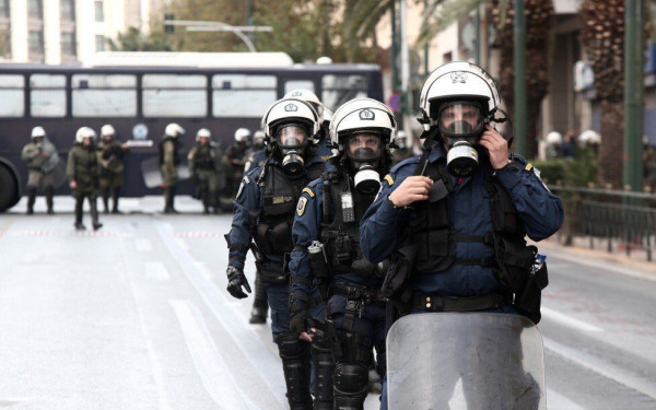 Οκτώ προσαγωγές σε ελέγχους της ΕΛΑΣ στο κέντρο της Αθήνας
