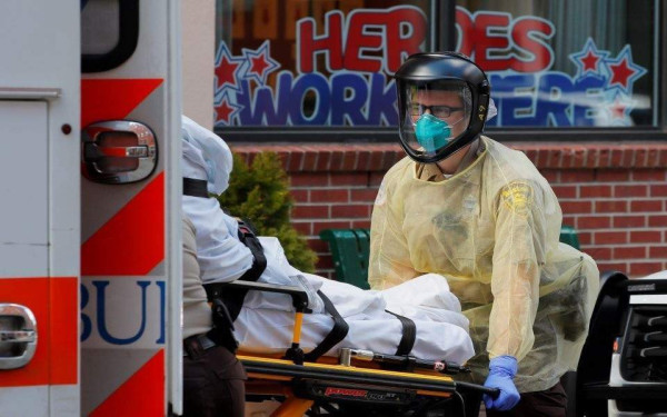 ΗΠΑ: Ο ημερήσιος ρυθμός θνητότητας αντιστοιχεί σε συντριβή δεκαπέντε Airbus 320