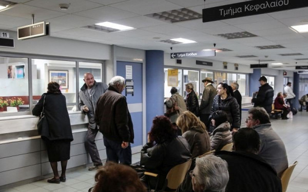 Στις 10:00 ανοίγουν αύριο το πρωί οι δημόσιες υπηρεσίες σε περιοχές που χτυπά η «Μπάρμπαρα»