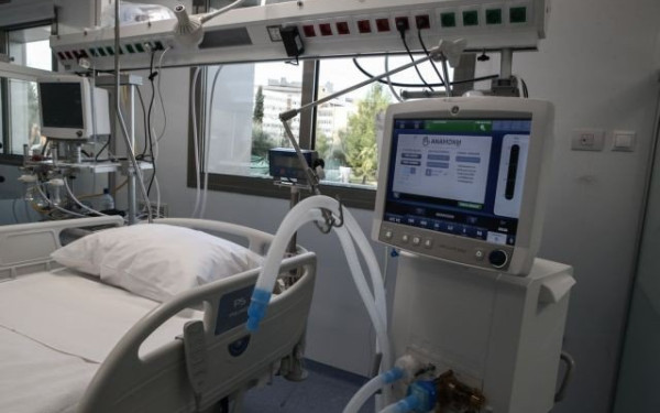 ΕΟΔΥ: 10 θάνατοι από γρίπη και 21 από COVID-19 την τελευταία εβδομάδα