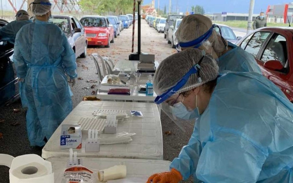 «Αμετακίνητος» ο κορονοϊός στη Θεσσαλονίκη-Δεκάδες νέα κρούσματα σε εννέα περιοχές της χώρας