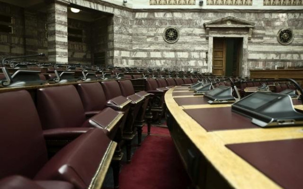 Να μην εφαρμοστεί για φέτος η Τράπεζα Θεμάτων ζητά ο ΣΥΡΙΖΑ με τροπολογία που κατέθεσε