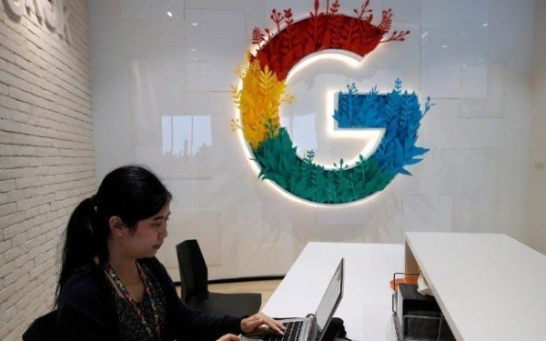 H Google «ρίχνει το γάντι» στο νέο εργαλείο τεχνητής νοημοσύνης ChatGPT