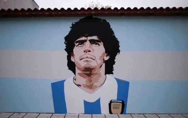 Δικαστήριο στην Αργεντινή απαγόρευσε την εμπορική χρήση της «επωνυμίας» Μαραντόνα σε όλο τον κόσμο