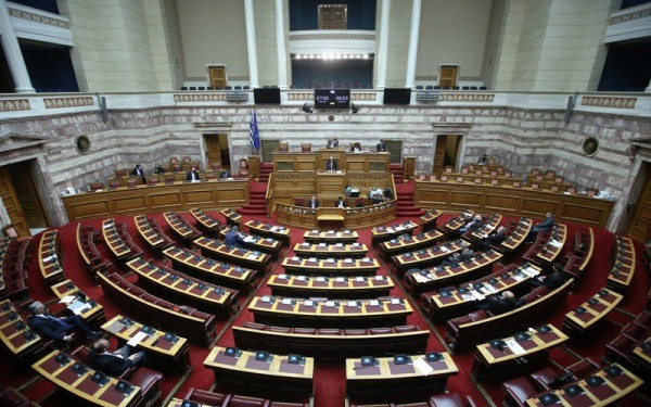 Σειρά διεθνών και διμερών συμφωνιών κατατέθηκαν στη Βουλή