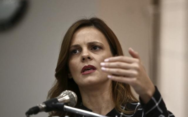 Ε. Αχτσιόγλου: «Αμείλικτα τα ερωτήματα και οι ευθύνες της κυβέρνησης για την τραγωδία στη Νέα Φιλαδέλφεια»