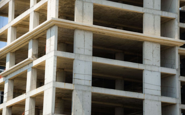 Λάρισα: 54χρονος άνδρας έπεσε από τον 4ο όροφο οικοδομής