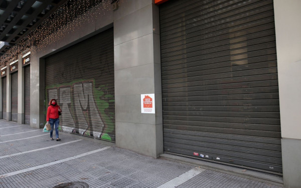 Δραματική έκκληση των εμπόρων στους λοιμωξιολόγους: Καταστρεφόμαστε, να ανοίξει η αγορά