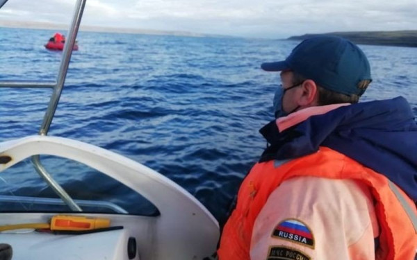 Ρωσία: Δεκαεπτά άνθρωποι αγνοούνται μετά τη βύθιση αλιευτικού στη Θάλασσα Μπάρεντς	