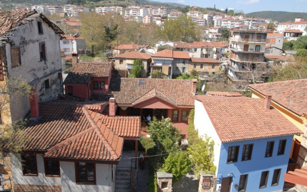 Έπεσαν οι υπογραφές στη Βέροια για την ανέγερση του νέου διοικητηρίου Ημαθίας