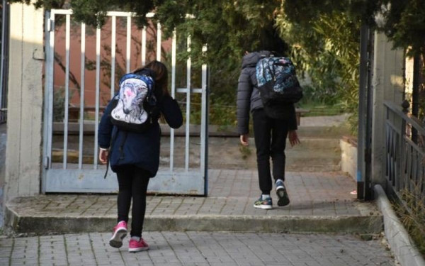 «Δεν έχουμε παιδιατρικές ΜΕΘ» - Επιμένει για τα σχολεία ο Ν. Καπραβέλος