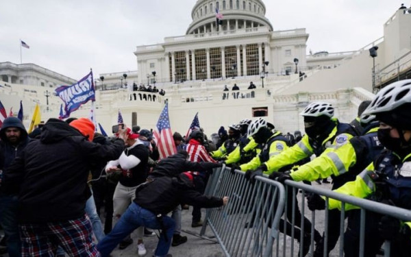 «Προδοσία ιστορικής έκτασης» οι ενέργειες του Τραμπ πριν από την εισβολή στο Καπιτώλιο