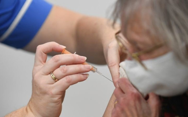 CDC: Μείωση κατά 94% του κινδύνου νοσηλείας με Covid-19 στους πλήρως εμβολιασμένους άνω των 65 ετών 