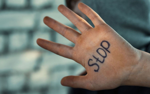 Παγκόσμια ημέρα κατά της Κακοποίησης των Παιδιών: Τα «κλειστά στόματα» που πρέπει να ανοίξουν