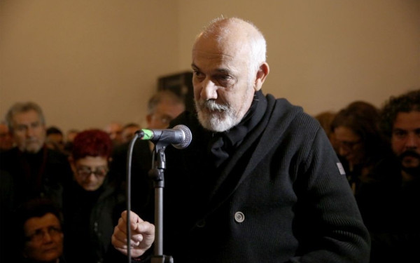 Πληθαίνουν οι καταγγελίες για άσκηση βίας από τον Γ. Κιμούλη - Τι απαντά ο σκηνοθέτης-ηθοποιός (βίντεο)