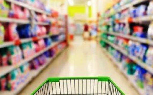 Μεσοσταθμική μείωση 17% στις αρχικές τιμές σε 100 προϊόντα εμμήνου ρύσεως