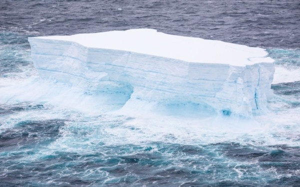 Με ρυθμούς «ρεκόρ» λιώνουν οι πάγοι - Ποιοι οι κίνδυνοι της κλιματικής αλλαγής