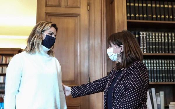 Σακελλαροπούλου για Μπεκατώρου: Η Σοφία διέλυσε τη συνωμοσία σιωπής  (Φωτ.)