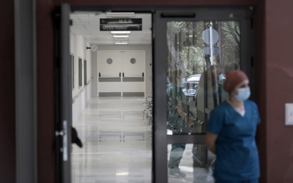 Κορονοϊός: 1.327 κρούσματα, 281 διασωληνωμένοι, 22 θάνατοι