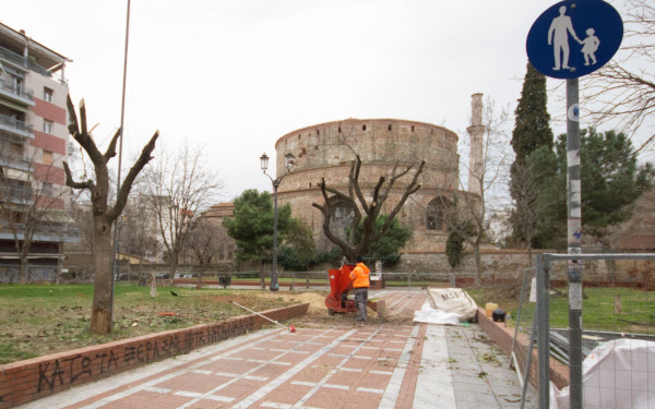 Άρχισαν οι εργασίες για τη δημιουργία νέας παιδικής χαράς στη Ροτόντα