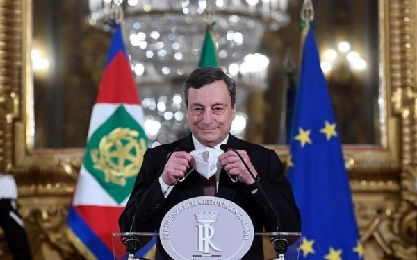 Ο Ντράγκι ανακοίνωσε επισήμως την επανέναρξη των εμβολιασμών με AstraZeneca