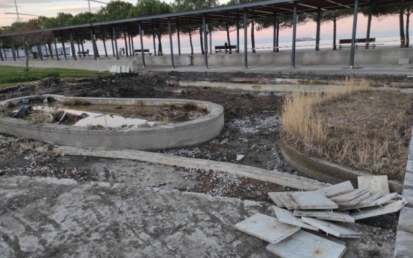 "Οι φίλοι της Νέας Παραλίας": Πότε θα υλοποιηθούν οι εξαγγελίες του Δημάρχου;