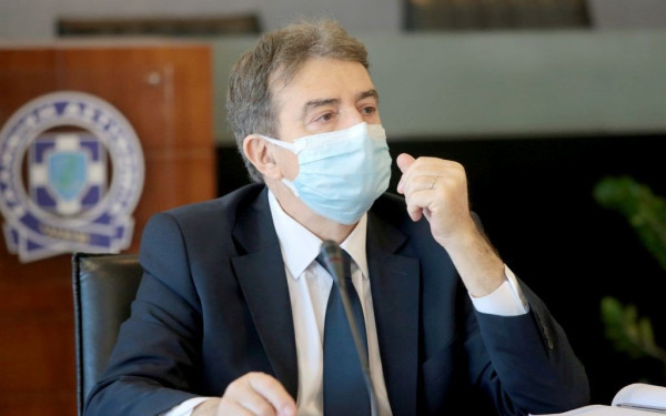 Η απόφαση Χρυσοχοΐδη για την έξοδο και επανείσοδο αλλοδαπών υπηκόων τρίτων χωρών