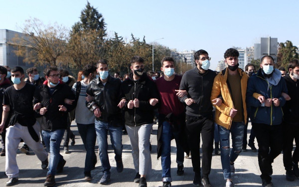 Θεσσαλονίκη: Σε εξέλιξη κινητοποιήσεις φοιτητικών παρατάξεων μετά την αστυνομική επέμβαση στο ΑΠΘ