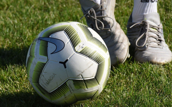 Χειροπέδες σε ποδοσφαιριστή της Super League για ασέλγεια σε ανήλικη και κατοχή ηρωίνης