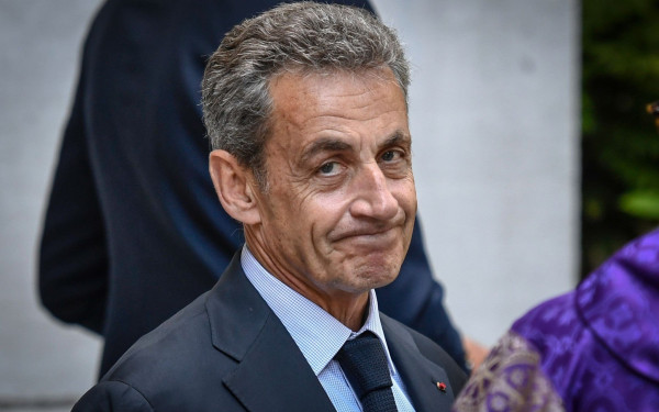 Σαρκοζί: Καταδικάσθηκε σε τρία χρόνια φυλάκισης - Με «βραχιολάκι» για έναν χρόνο