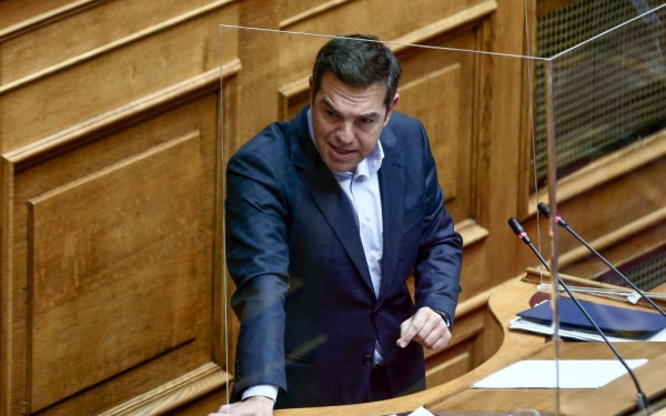 Τσίπρας κατά Μητσοτάκη για Μενδώνη: Δεν υπάρχουν πολιτικές ευθύνες;