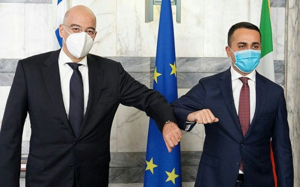 Σεισμός στη Λάρισα: Τηλεφώνημα Ντι Μάιο στον Δένδια