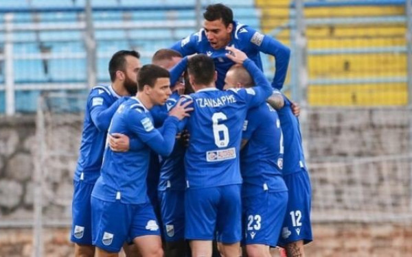Super League: Η Λαμία... έσπρωξε την ΑΕΛ στον γκρεμό (βίντεο)