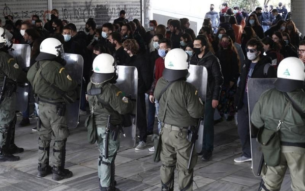 ΑΠΘ: Εμπόδια στην επιστροφή στην ομαλότητα  (βίντεο)