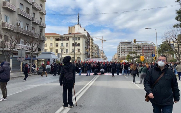 ΕΣΗΕΜΘ: Η σημερινή τακτική της αστυνομίας στο ΑΠΘ, περιόρισε τους δημοσιογράφους