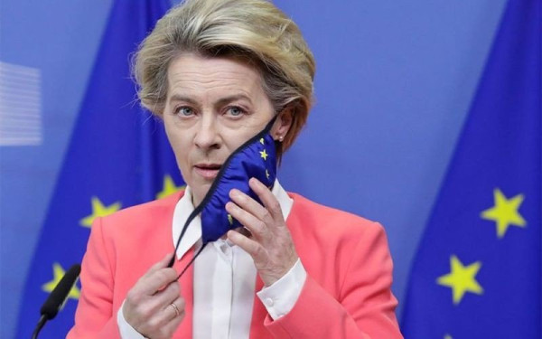 Ούρσουλα φον ντερ Λάιεν: Ο υποχρεωτικός εμβολιασμός "είναι μια συζήτηση που πρέπει να γίνει"