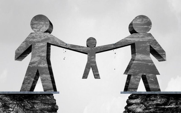 Συνεπιμέλεια: Προσωρινή διαταγή για συνεπιμέλεια και εναλλασσόμενη κατοικία -«Είναι προς το συμφέρον των παιδιών»