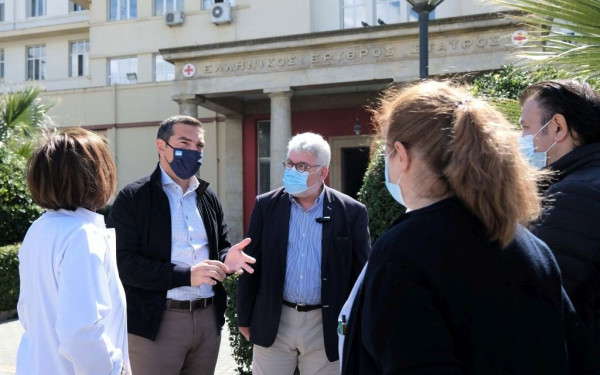 Α. Τσίπρας: Κατάσταση πολέμου στα νοσοκομεία, χωρίς σχέδιο η κυβέρνηση (φωτ.)