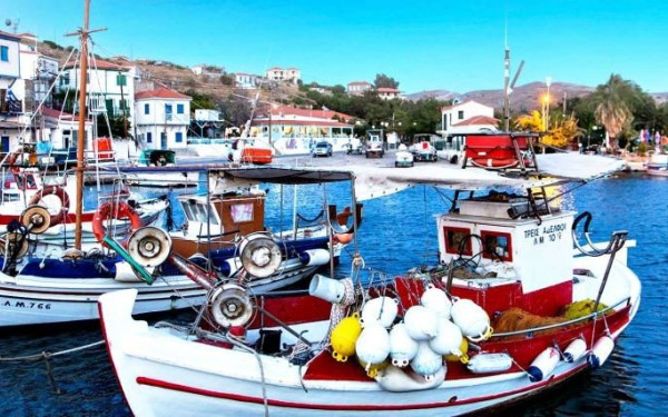 Ο Άη-Στράτης θερμαίνεται και φωτίζεται από Ανανεώσιμες Πηγές Ενέργειας