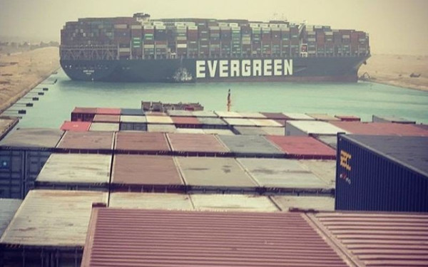 H ενεργειακή αγορά το μεγαλύτερο θύμα του μπλόκου στο Σουέζ