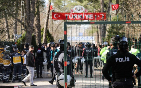 Η «γιορτή» της Άλωσης στην Τουρκία κρατάει στο... πόδι την Ελλάδα - Φόβοι για «θερμό καλοκαίρι»
